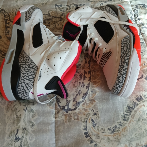 JORDAN SNEAKERS - Picture 5 of 6